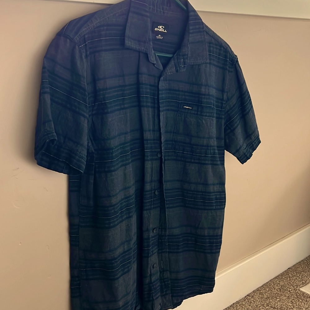 Men’s O’Neill short sleeve button down shirt size M